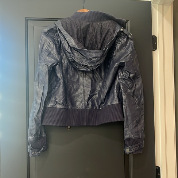 Great original style of Armani Exchange 2009 - Picture 2 of 8